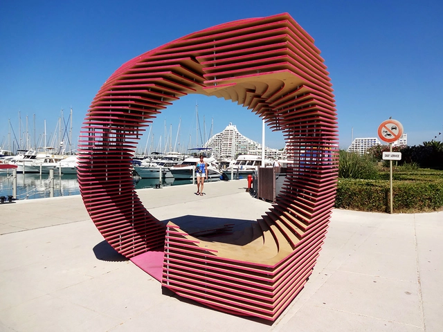 The PortHole / TOMA! - Instalaciones Temporales