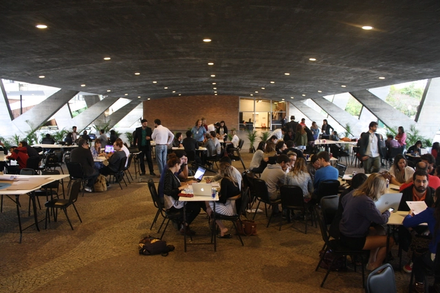 Rio Academy: cidade informal e intervenções efêmeras são tema do terceiro dia do evento - Imagem de Destaque