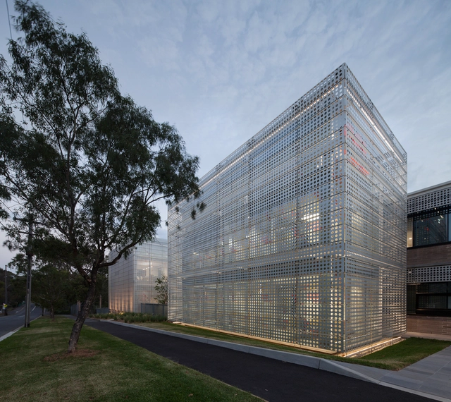 CSL Global Corporate Headquarters / Jacobs Group - Edificio De Oficinas