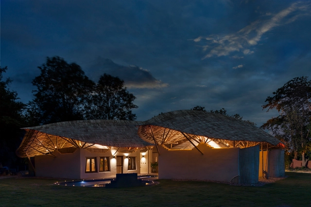 Casa Trika / Chiangmai Life Construction - Casas