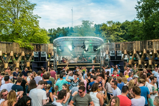 TU/e Students Design Stage for Extrema Outdoor Music Festival - Featured Image
