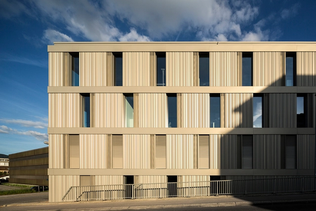 Polyadès / Stähelin Architekten - Edifícios De Escritórios