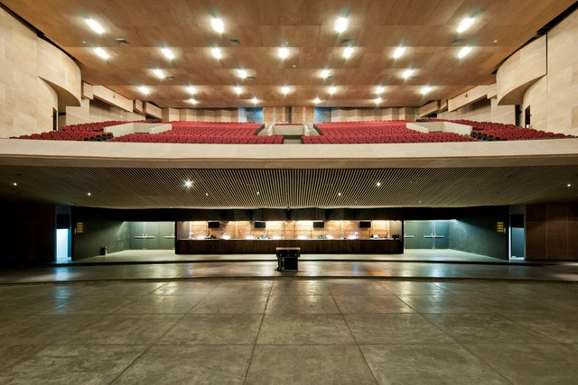 Auditorio Blackberry / Estudio Atemporal - Renovación, Fachada