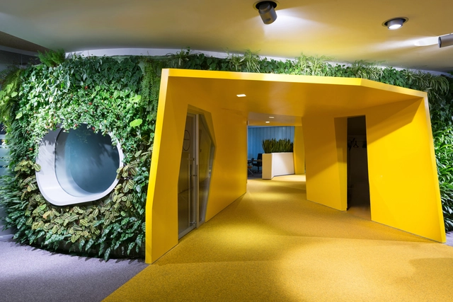 Segunda Etapa Sede Yandex  / Atrium - Interiores De Oficina