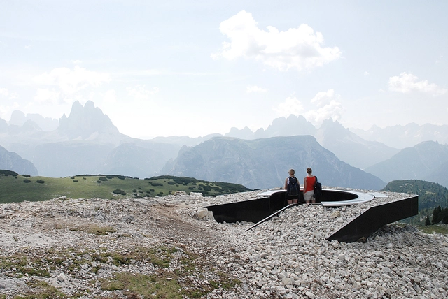 Mirador Monte Specie 2305m s.n.m. / MESSNER Architects - Turismo