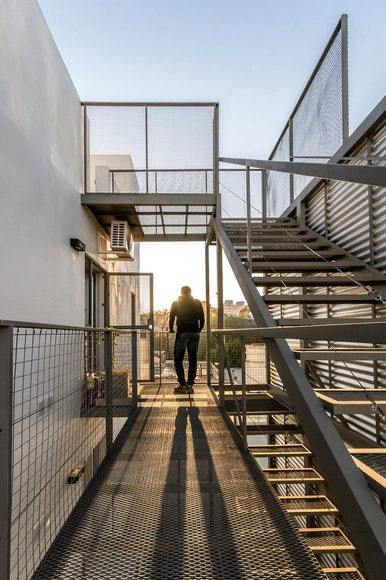 [Cuatro] Apartmentos / Estudio A+3 - Habitação Coletiva