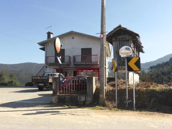 Café Canastro / Álvaro Domingues - Imagem de Destaque