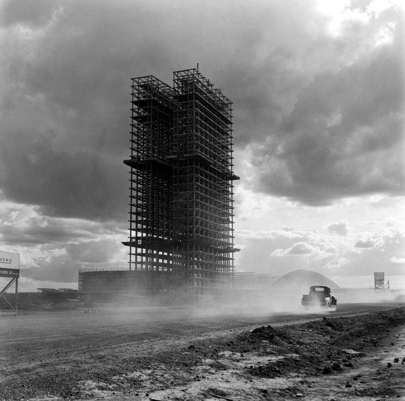 Fotógrafos perpetuando visões da arquitetura [Parte 1] - Imagem de Destaque