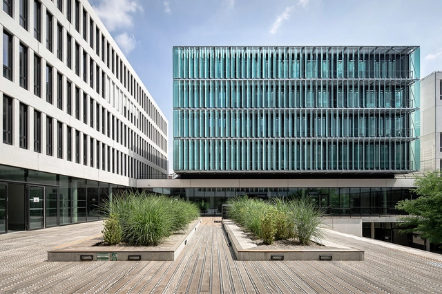 Centro Universitario "des Quais" / Auer Weber - Instituto