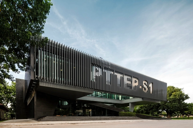 Oficina PTTEP-S1 / Office AT - Edificio De Oficinas