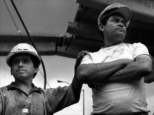 O que designamos será construído por outra pessoa: o perigo que enfrentam os trabalhadores no documentário 'En el hoyo' - Cinema E Arquitetura