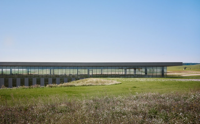 Bodega en Oiry / Giovanni PACE Architecte - Viña