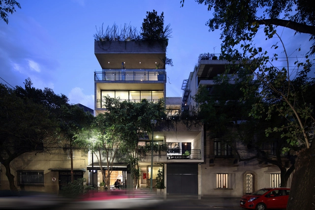 Amsterdam Building / Jorge Hernández de la Garza - Apartments, Facade