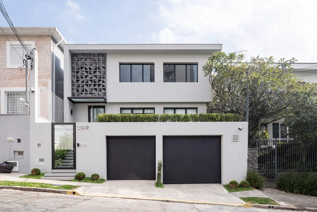 Oficina de Ingeniería / Das Archi Arquitetos Associados - Reconversión