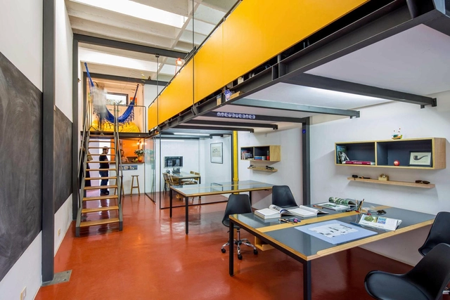 Coworking / Loja 1 - Escritórios, Mesa, Cadeira