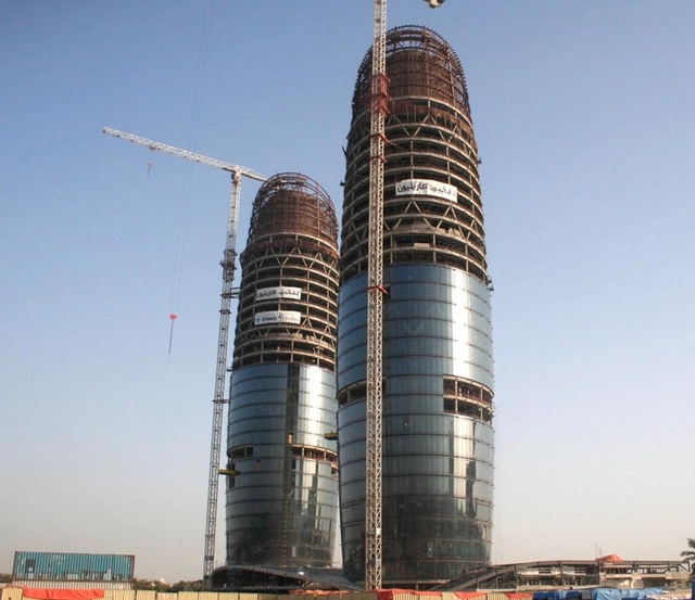 En Construcción: Fachada Inteligente en ADIC Headquarters / Aedas - Imagen Principal