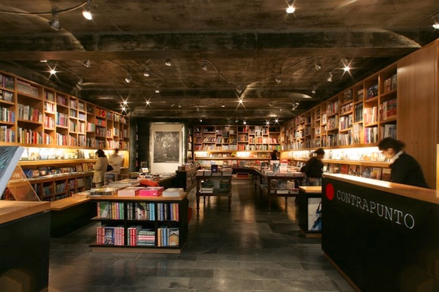 Contrapunto Parque Arauco / AGLIATI+SALINAS Arquitectos - Tienda