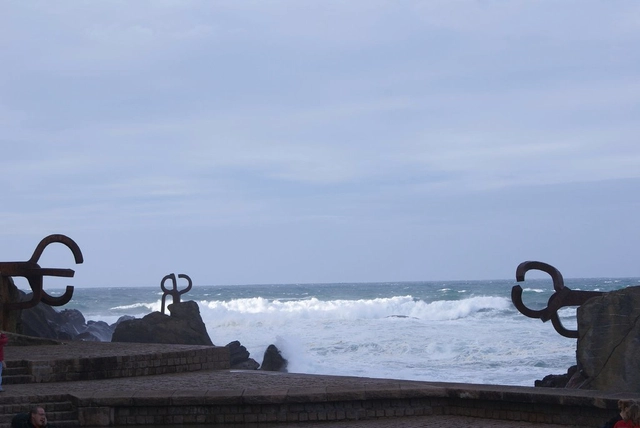 Peine del Viento en San Sebastián - Edificios Públicos