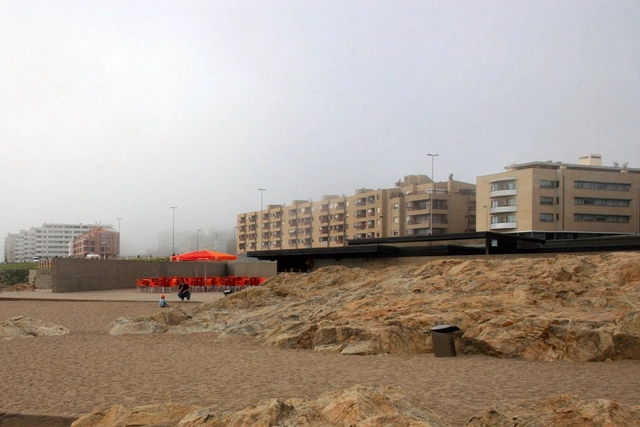 Piscinas en Leça de Palmeira / Alvaro Siza - Arquitectura Deportiva