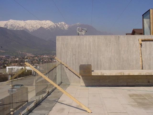 En Construcción: Casa en calle Colina Vista Hermosa / Smiljan Radic - Imagen Principal