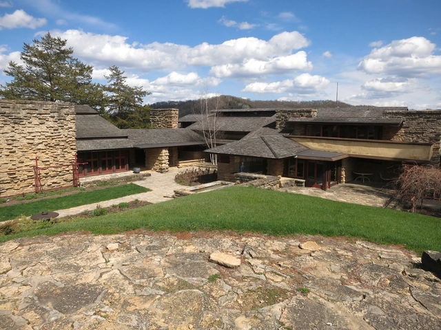 Go on a Virtual Tour of Frank Lloyd Wright’s Taliesin East - Featured Image