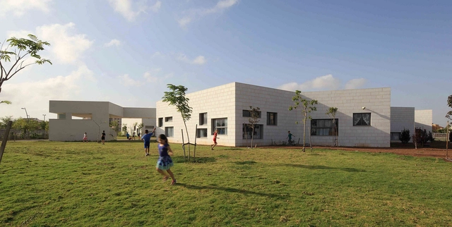 Escuela Tidhar / Schwartz Besnosoff Architects - Escuela Primaria