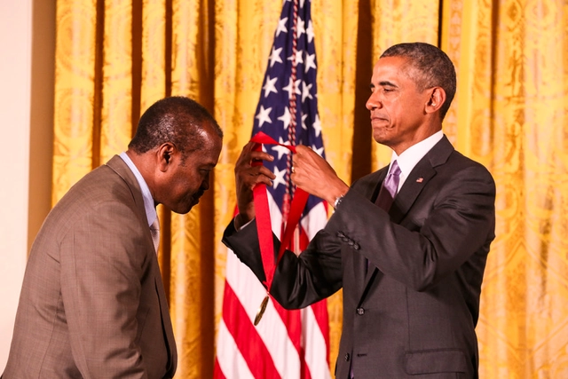 Obama Awards Everett Fly with National Humanities Medal - Featured Image