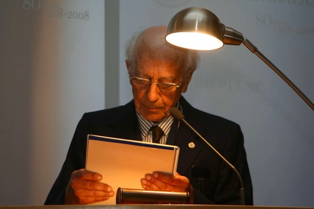 Entrega del Grado de Doctor Honoris Causa al Arquitecto Miguel Eyquem - Imagen Principal