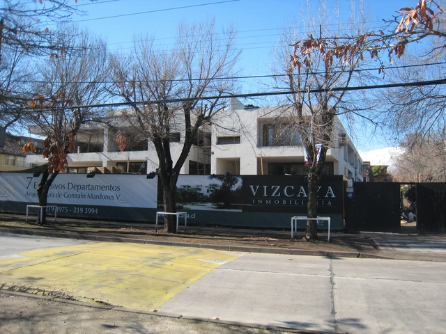 En Construcción: Edificio Tomás / Gonzalo Mardones V. - Imagen Principal