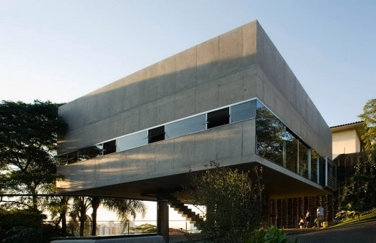 AD Round Up: Latin American Houses Part I - Featured Image