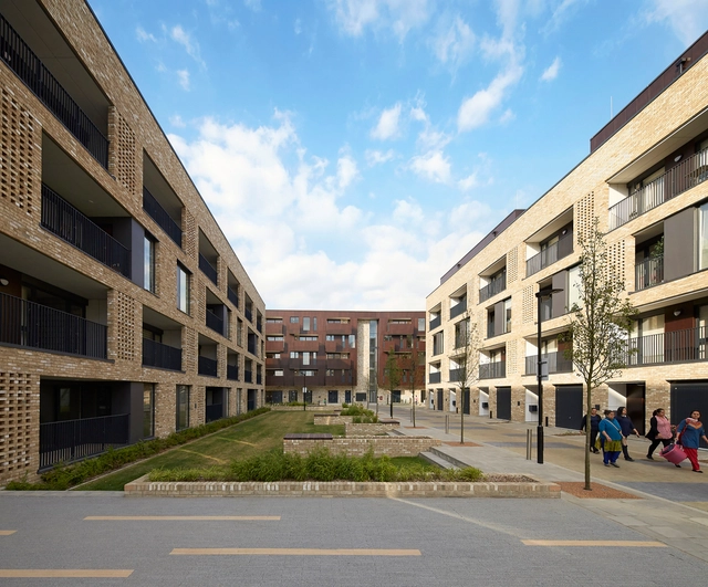 The Alpine Place / Ayre Chamberlain Gaunt - Housing