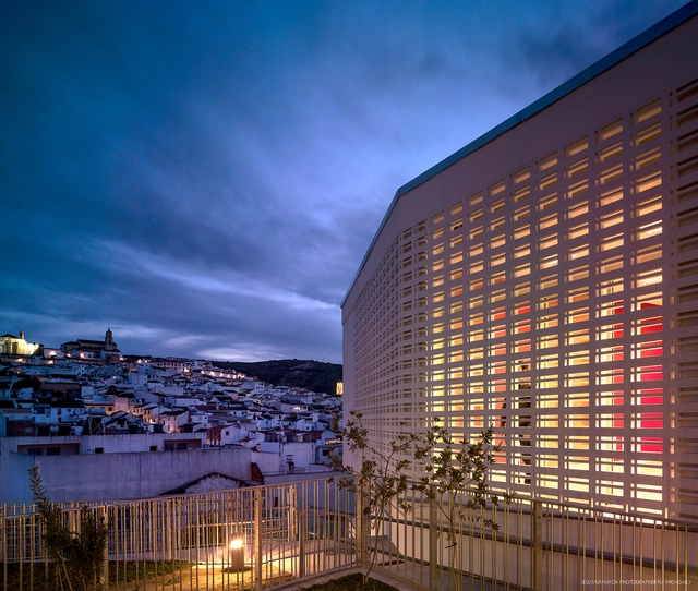 Centro de Atención Personas 3ª edad  / Francisco Gómez Díaz + Baum Lab - Centro Para La Tercera Edad
