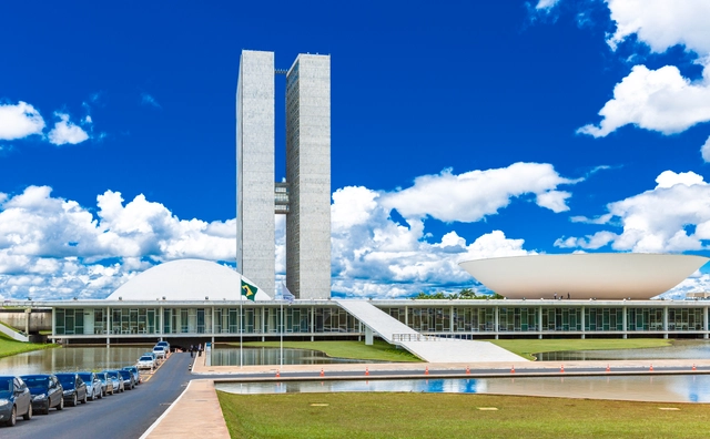 Clássicos da Arquitetura: Congresso Nacional / Oscar Niemeyer - Governamental