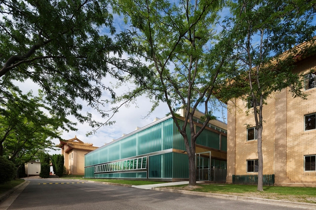 Envoltória da Piscina da Embaixada RPC / Townsend + Associates Architects - Piscina