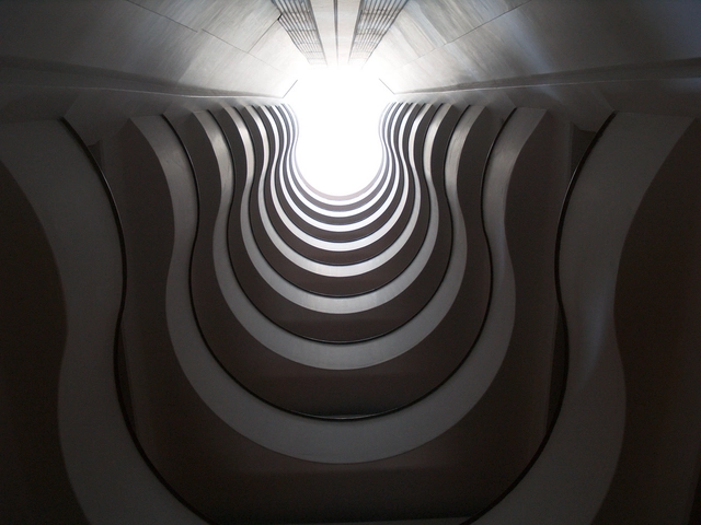 Clásicos de Arquitectura: Edificio Basurto / Francisco J. Serrano - Escaleras