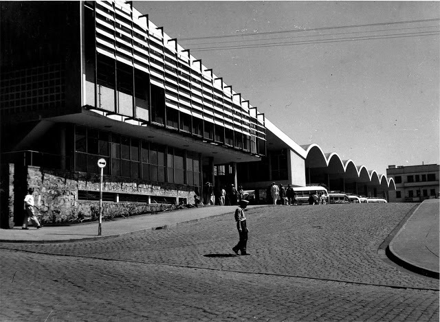 Clássicos da Arquitetura: Rodoviária de Londrina / Vilanova Artigas - Rodoviária, Fachada