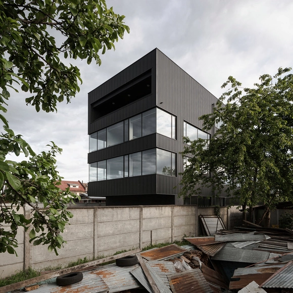 Edificio Integra / UMWELT - Edificio De Oficinas