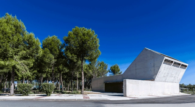 Tanatorio / Salas Arquitectura + Diseño - Espacios Fúnebres