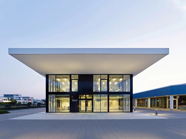 TBZ Cologne / SSP SchürmannSpannel - Institutional Buildings, Door, Facade, Column