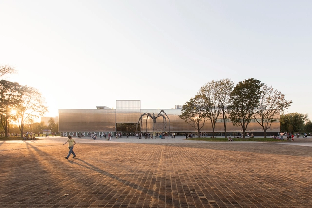 Garage, el museo de arte contemporáneo diseñado por OMA bajo el lente de Laurian Ghinitoiu - Imagen Principal
