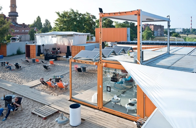 Kontenerart 2015 / Adam Wierciński Architekt - Instalação 