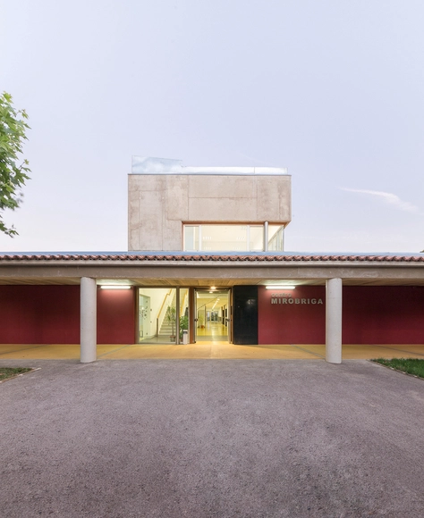 Centro Ocupacional en Sanjuanejo / Juan Carlos Navarro Pérez - Centro Comunitario, Fachada, Puerta