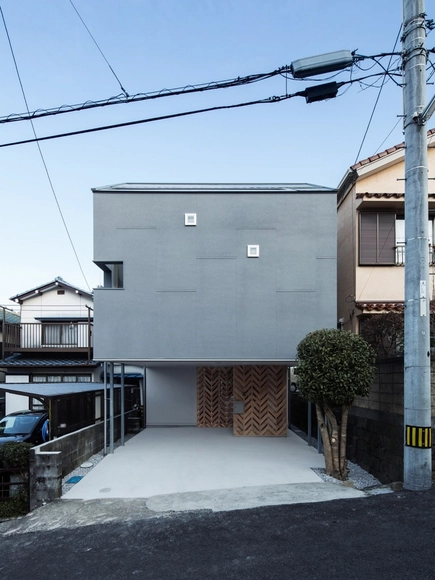 Casa gemela / y+M design office - Casas