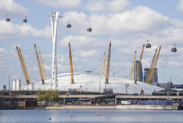 Línea Aérea Emiratos / Wilkinson Eyre Architects - Transporte