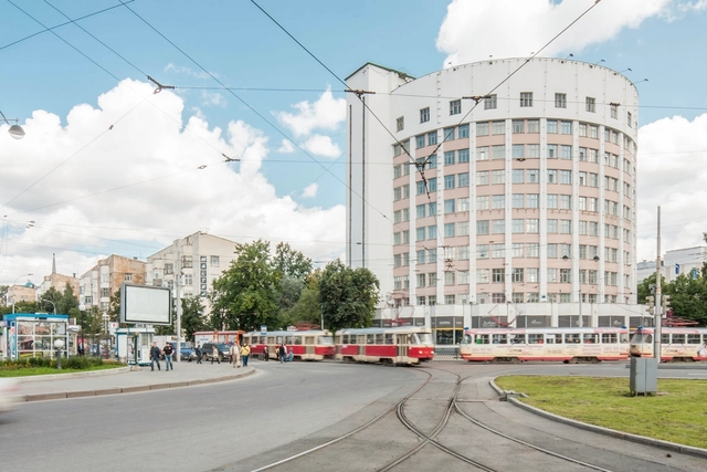 Arquitetura construtivista de Yekaterinburg fotografada por Denis Esakov - Imagem de Destaque