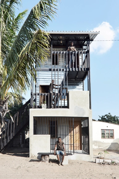 Royal Danish Academy crea prototipos de viviendas a bajo costo en Mozambique - Imagen Principal