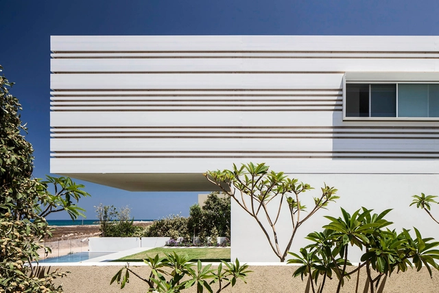 Casa no Mar / Pitsou Kedem Architects - Casas
