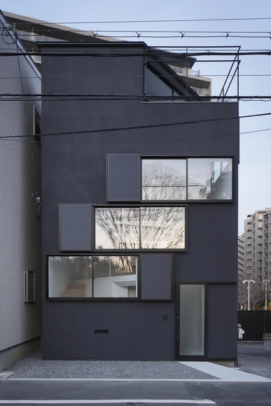 Casa de la Ventana en Espiral / Alphaville - Casas