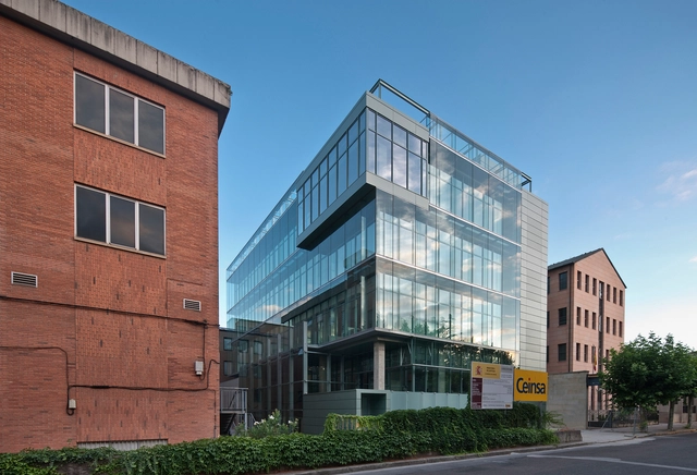 Ampliación Palacio de Justicia / Enrique Bardají & Asociados - Ampliación