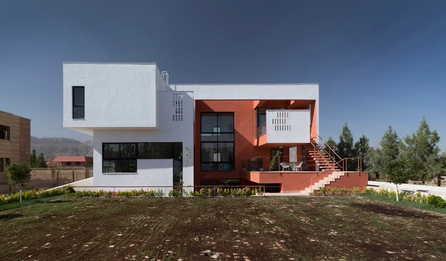 Villa para Anna y Saeed / Logical Process - Casas